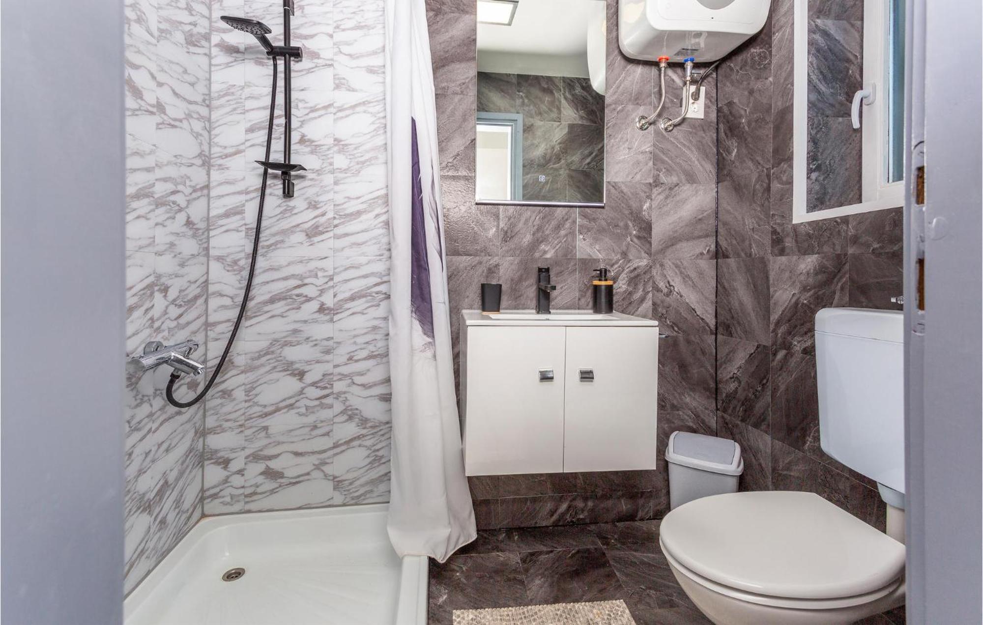 Beautiful Apartment In Malinska With Kitchen 외부 사진